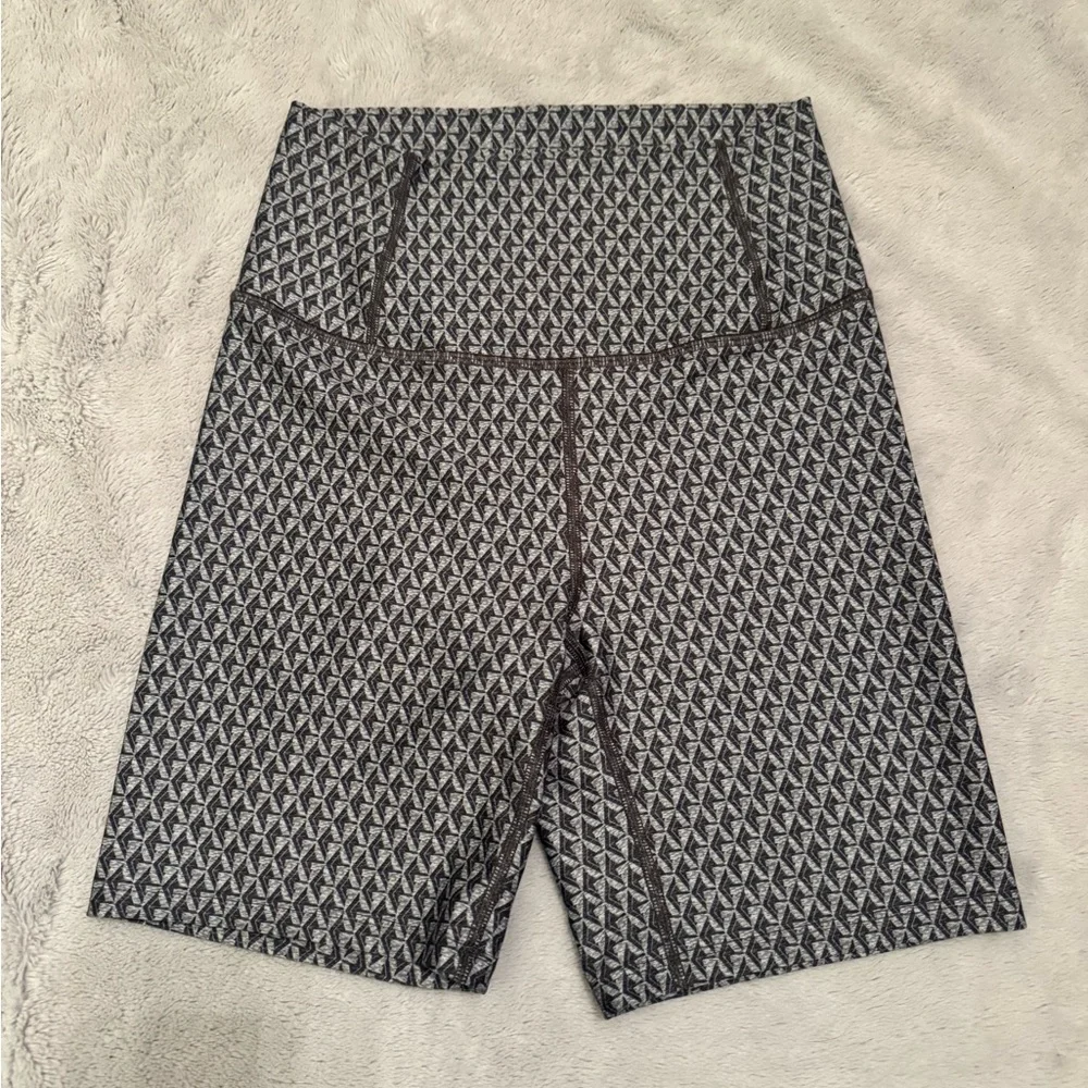 Greyson XS Compression Shorts Geometric Wolf Logo Performance Golf Training Base
